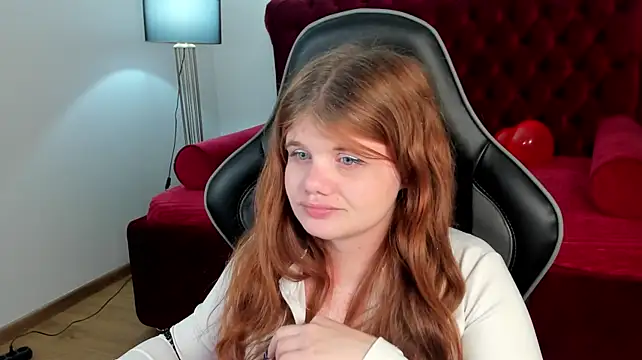 ChloeHalses – Naživo XXX chat