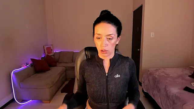 Kristen_Garner – Naživo XXX chat