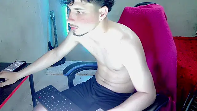 Atom_Hotn Live XXX chat