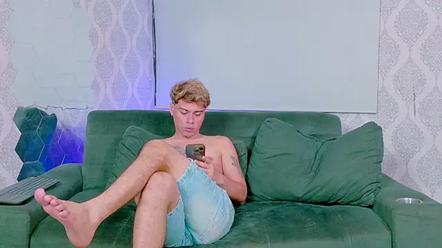 Twinfire_zeus Live XXX-Chat