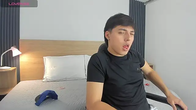 Oustin_kirt Live XXX-Chat