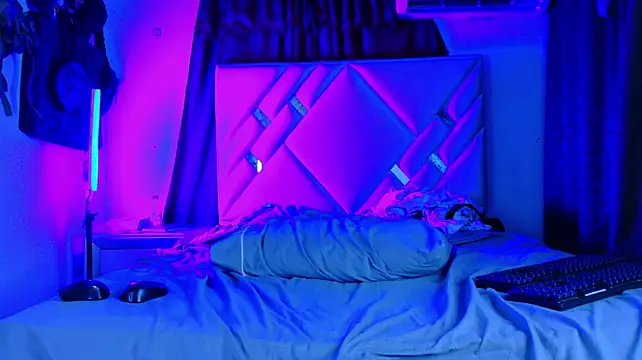 Chatroom XXX en direct de Rich_boy01