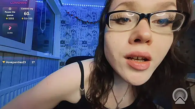 Chat +18 de RachelSav ao vivo