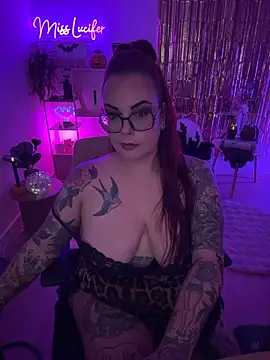 Chatroom XXX en direct de Miss_Lucifer6