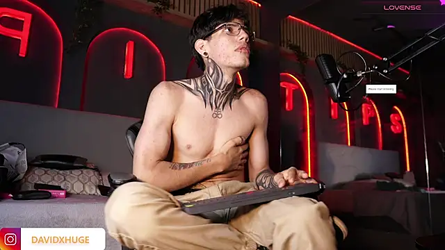 David__Huge – Naživo XXX chat