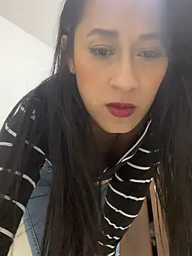 Chat +18 de Aria-1212 ao vivo