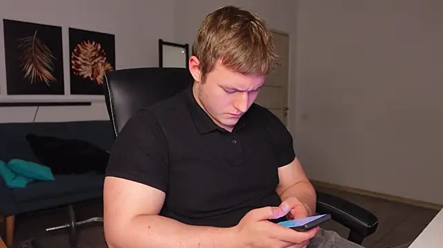 Richard_Dullas Chat XXX in diretta
