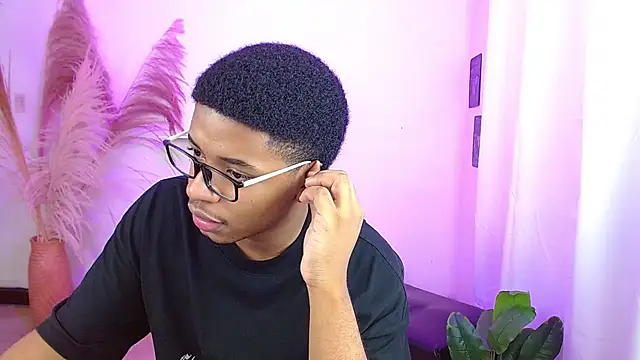 XXX chat uživo modela camicum18