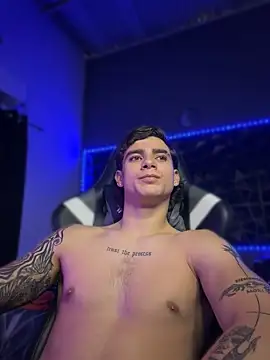 keiler_suxrez élő XXX-chatje