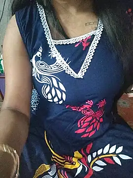 ratri893's Live XXX Chat
