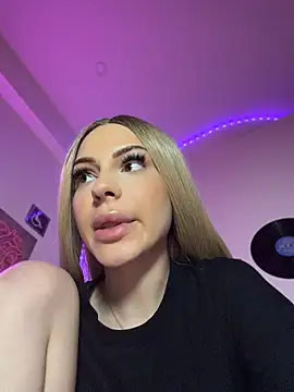 Chat +18 de DollyRuby ao vivo