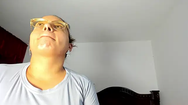 milkqueenboobs Chat XXX live