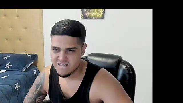 Živý XXX chat Latinboyco77