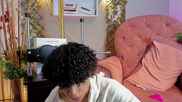 _taylor_black Adlı Modelin Canlı XXX Sohbeti