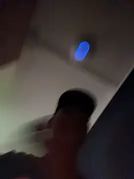 Lander_Cruz 即時 XXX 聊天