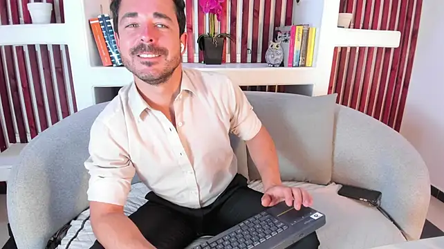 Adams_Sanz webkamerás műsora
