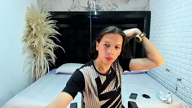 AleNoah_ live XXX chat