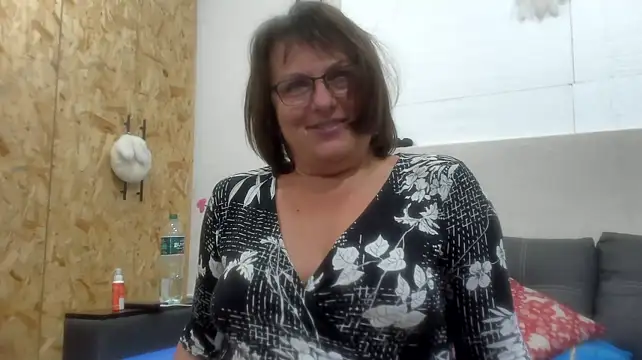 KittyCharm's Live XXX Chat