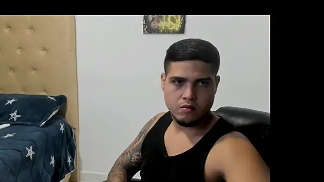 Latinboyco77 XXX чат на живо