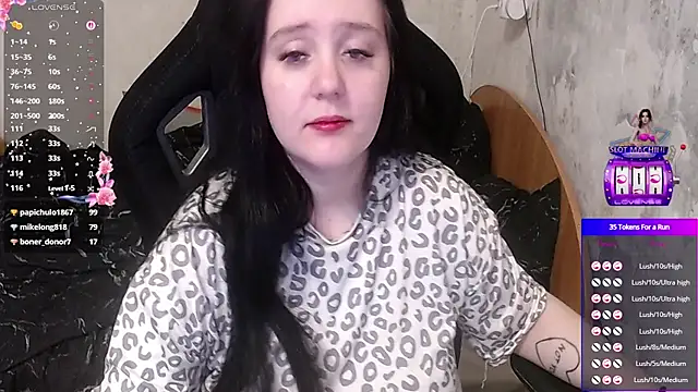 your_8a8y's Live XXX Chat