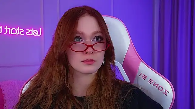 AgataFoxley – Naživo XXX chat