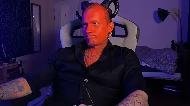 Živý XXX chat razor_paul