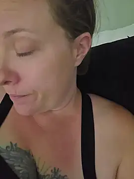 julimonroe Chat XXX in diretta