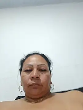 Dirty_Foxx5 – Naživo XXX chat