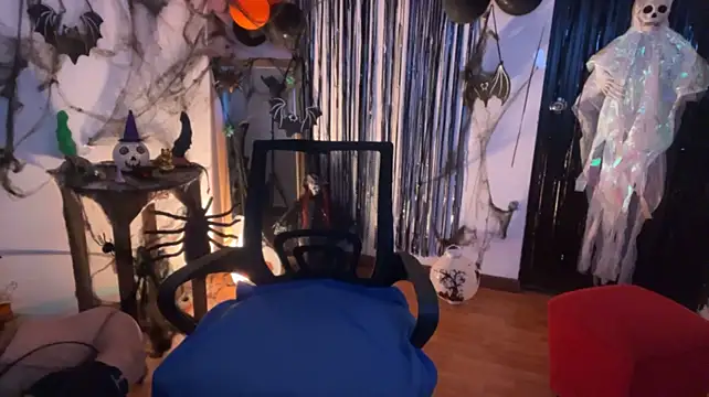 karimelee_ élő XXX-chatje