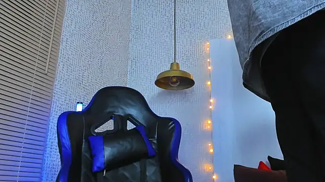 Онлайн чат XXX Daniel_huge22