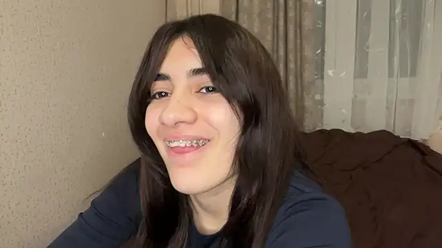 Ledi_Asthik Adlı Modelin Canlı XXX Sohbeti