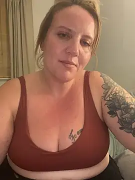 Ms_Hot_July – Naživo XXX chat