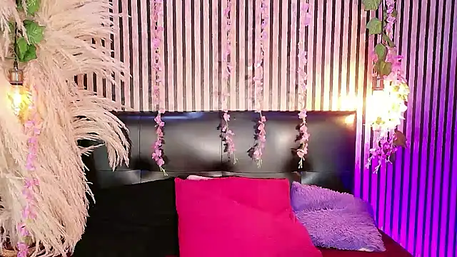 Hiddenhotcake's Live XXX Chat