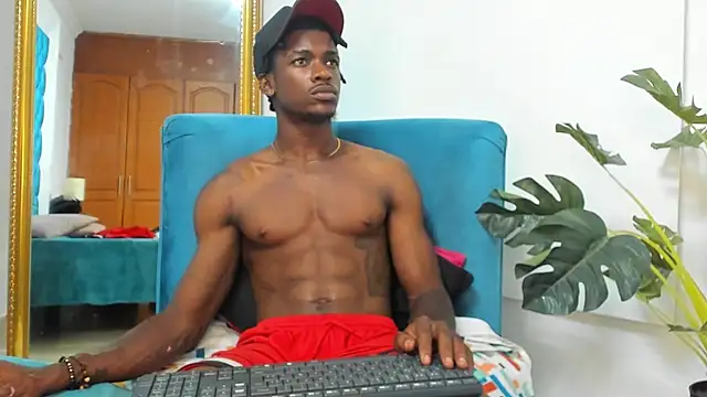 Онлайн чат XXX Charliedamn