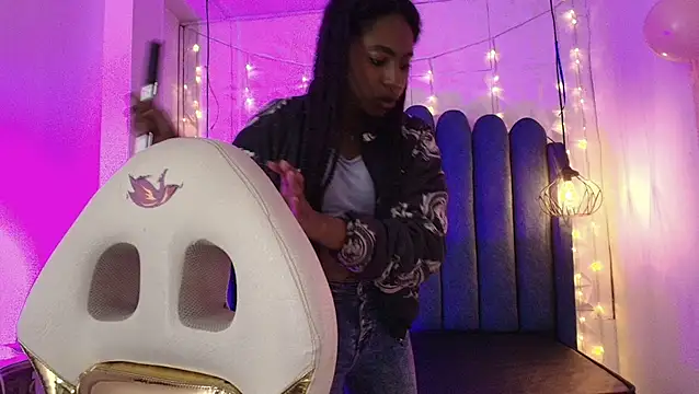 Queen_perla_'s Live XXX Chat