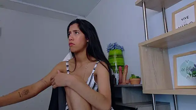 XXX chat uživo modela EmmiShery