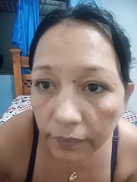 marinita13 XXX чат на живо