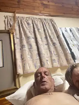 GeldenKuy Live XXX-chat