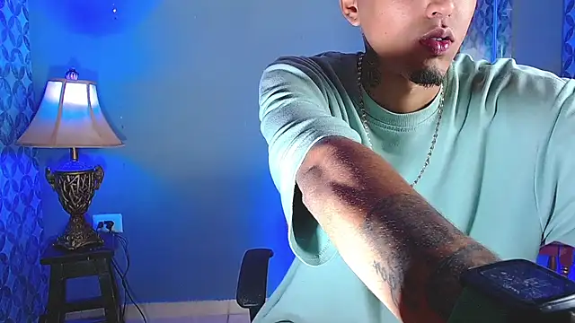 Chatroom XXX en direct de Liam_lee