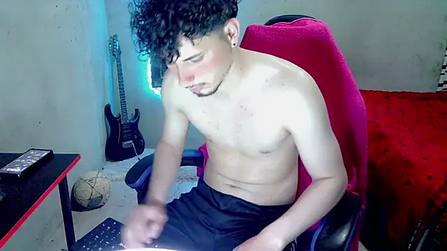 XXX chat uživo modela Atom_Hot