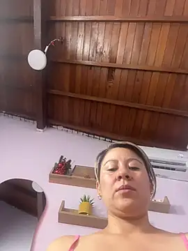 luna_desireen Live XXX chat