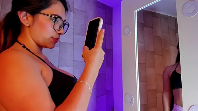 sara_doll77 – Naživo XXX chat
