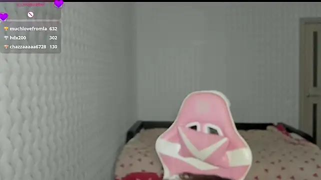 Chat XXX en directo de Elyssae