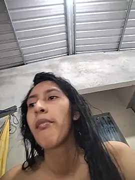 LauraMontaii Live XXX-chat