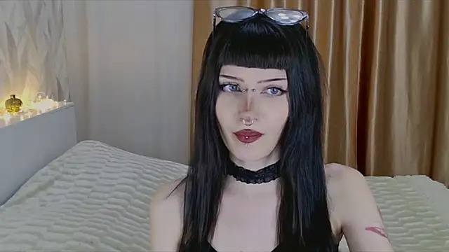 Nicole1sHere Chat XXX live