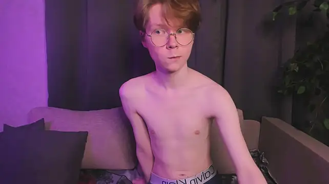 DanielSanders 即時 XXX 聊天