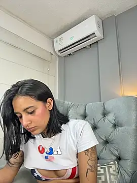 Nicolle_Sweett__ Chat XXX in diretta