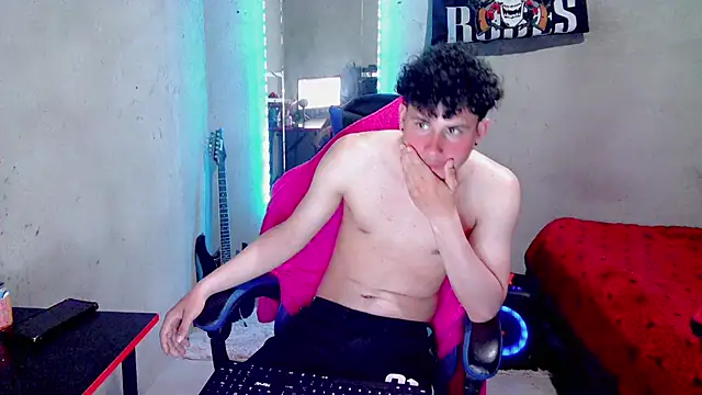 Atom_Hot live XXX chat