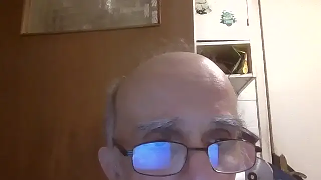 mariusica1@xh Adlı Modelin Canlı XXX Sohbeti