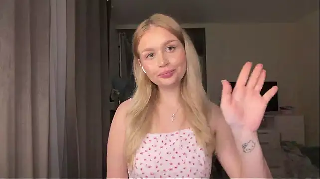 XXX chat uživo modela VeliaMarchionese